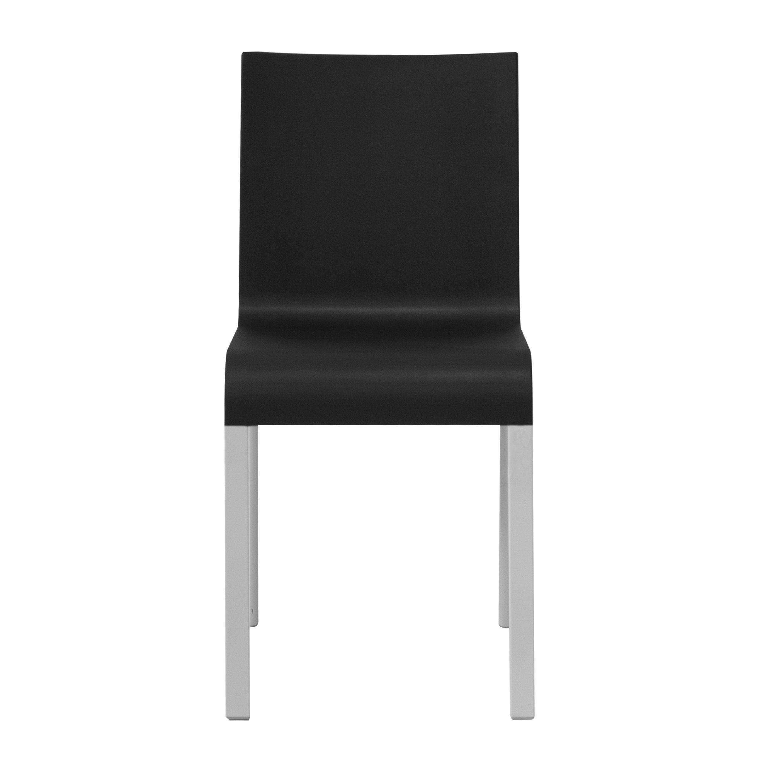 Schalenstuhl .03 von Vitra in schwarz als Freisteller frontal.