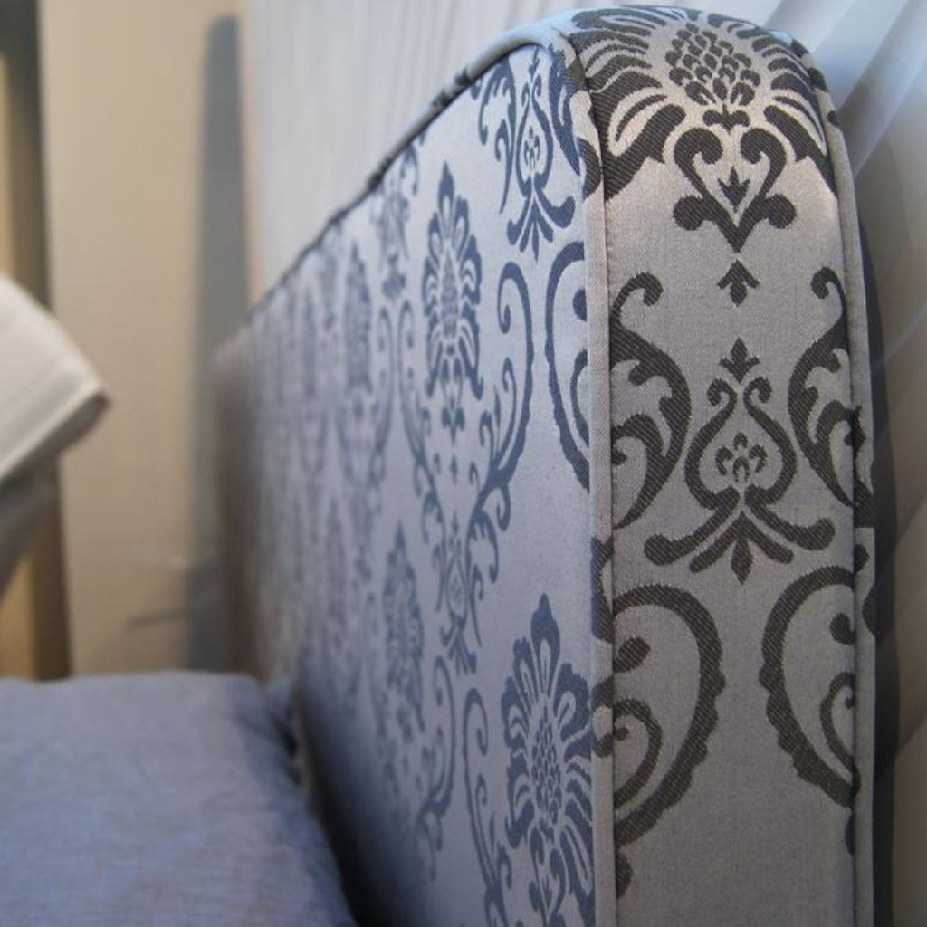 Bett Elegance von Superba in grau/schwarz als Detailbild