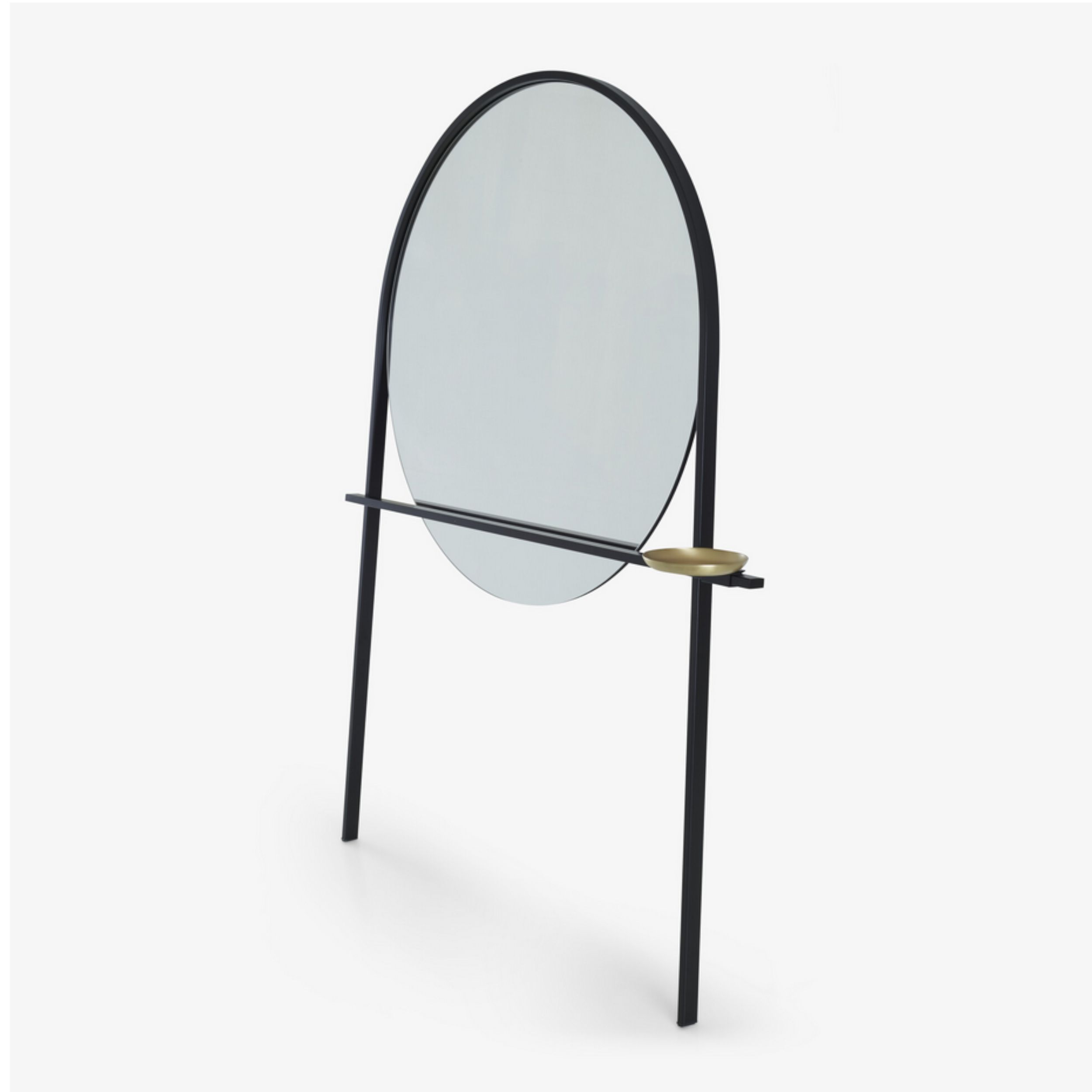 Stummer Diener mit Spiegel Geoffrey von Ligne Roset in schwarz als Freisteller seitlich.