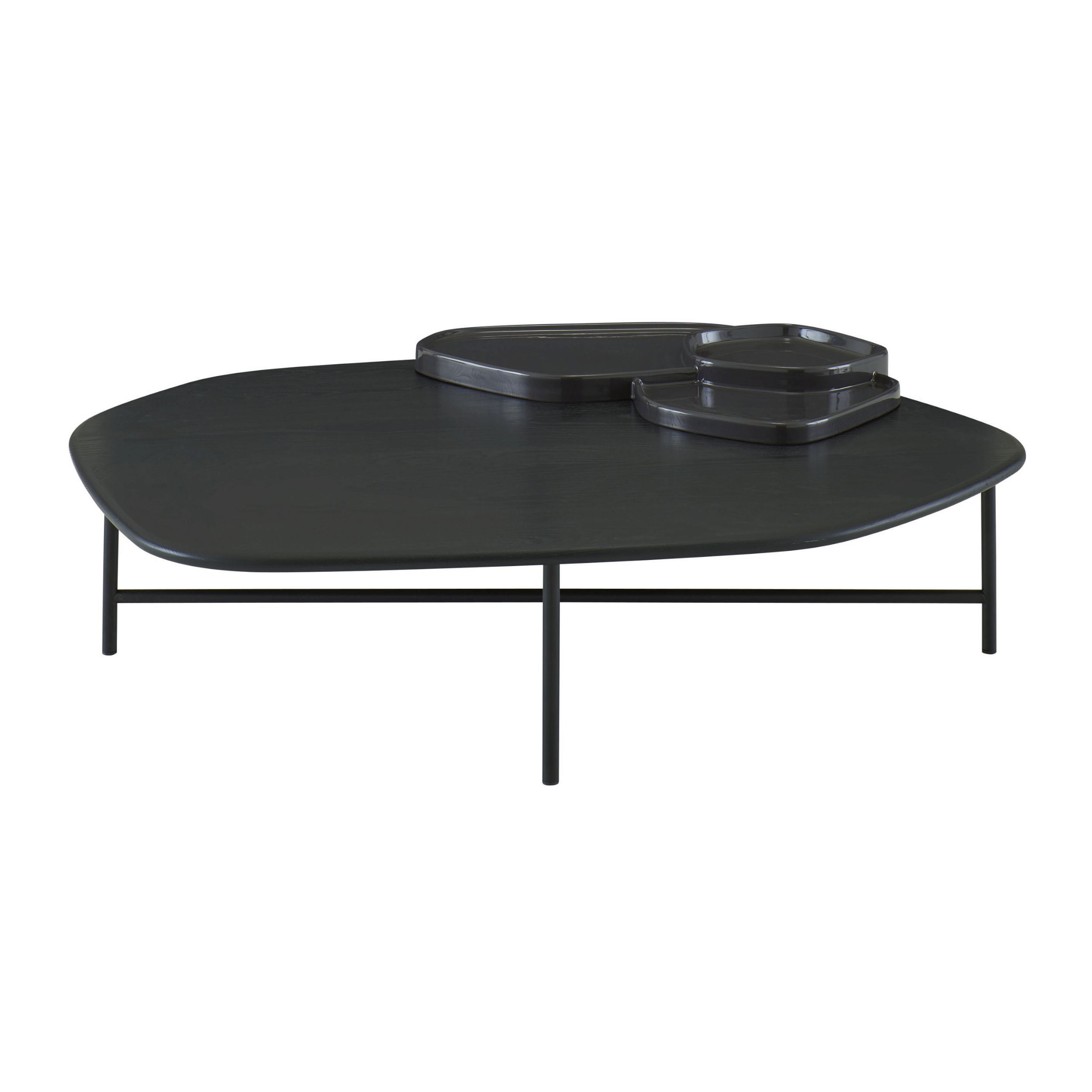 Couchtisch Lewa von Ligne Roset in schwarz als Freisteller.