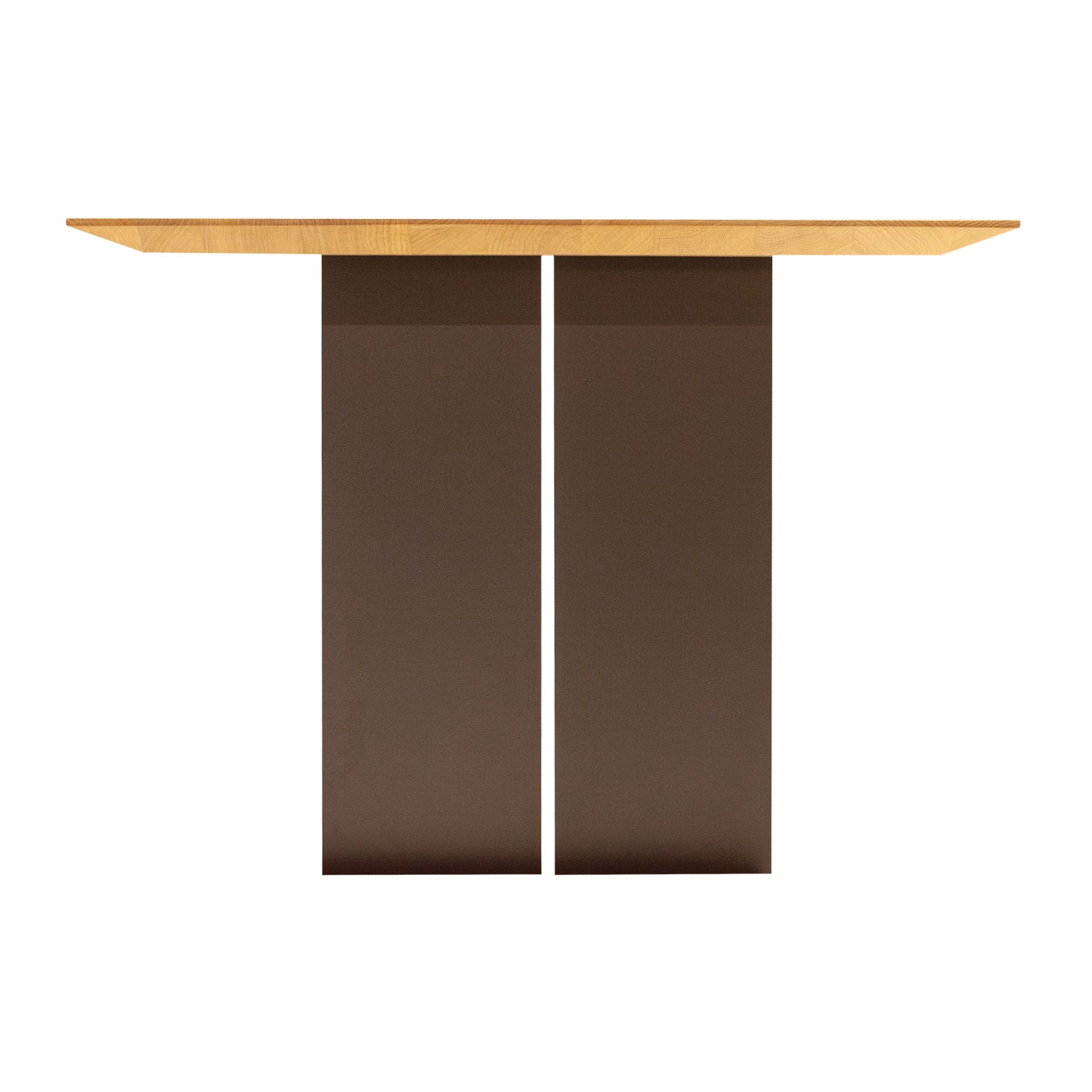 Esstisch Natura Squared von Riva in Eiche als Freisteller frontal.