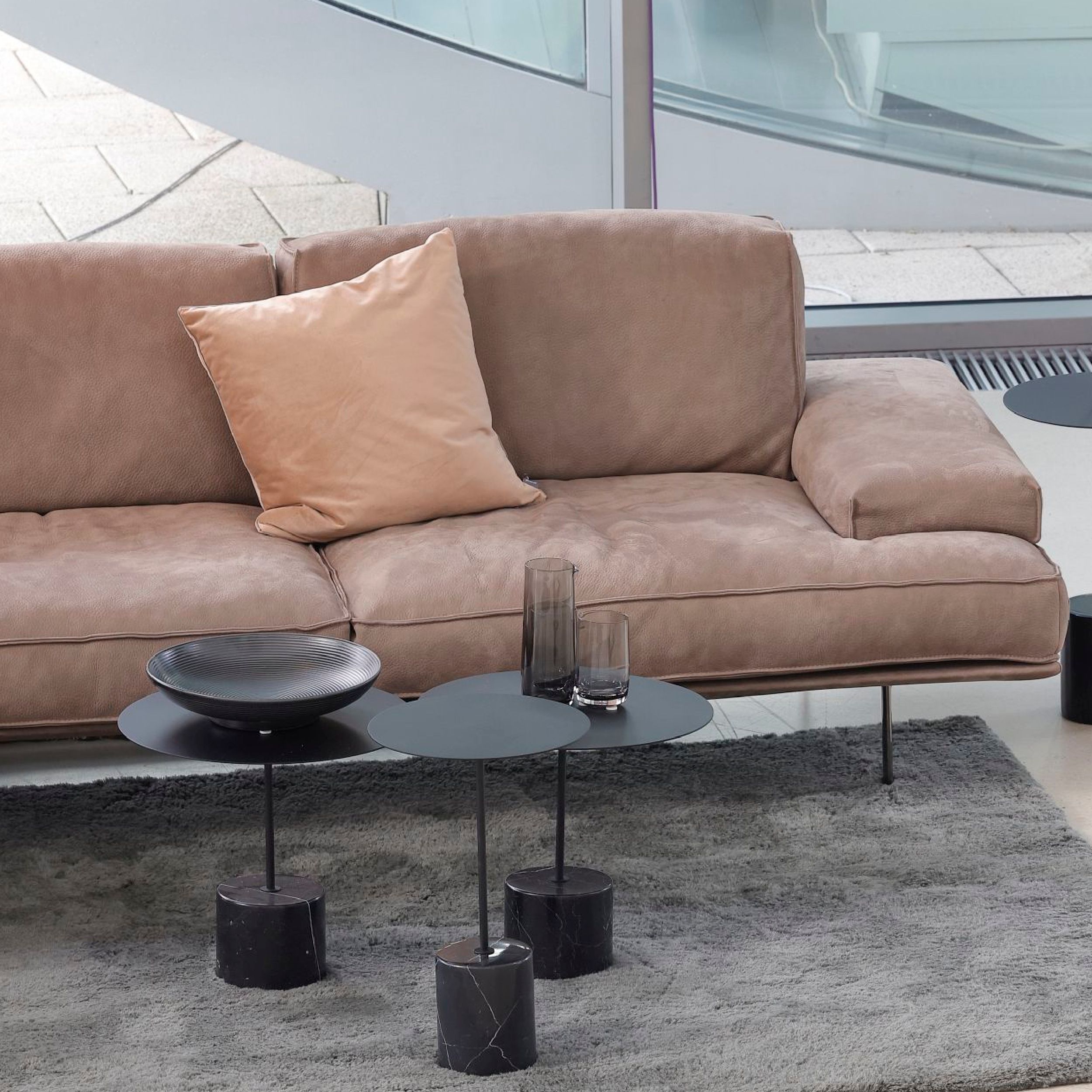 Sofa Vogue von Cierre in braunem Leder als Detailbild Sitzfläche