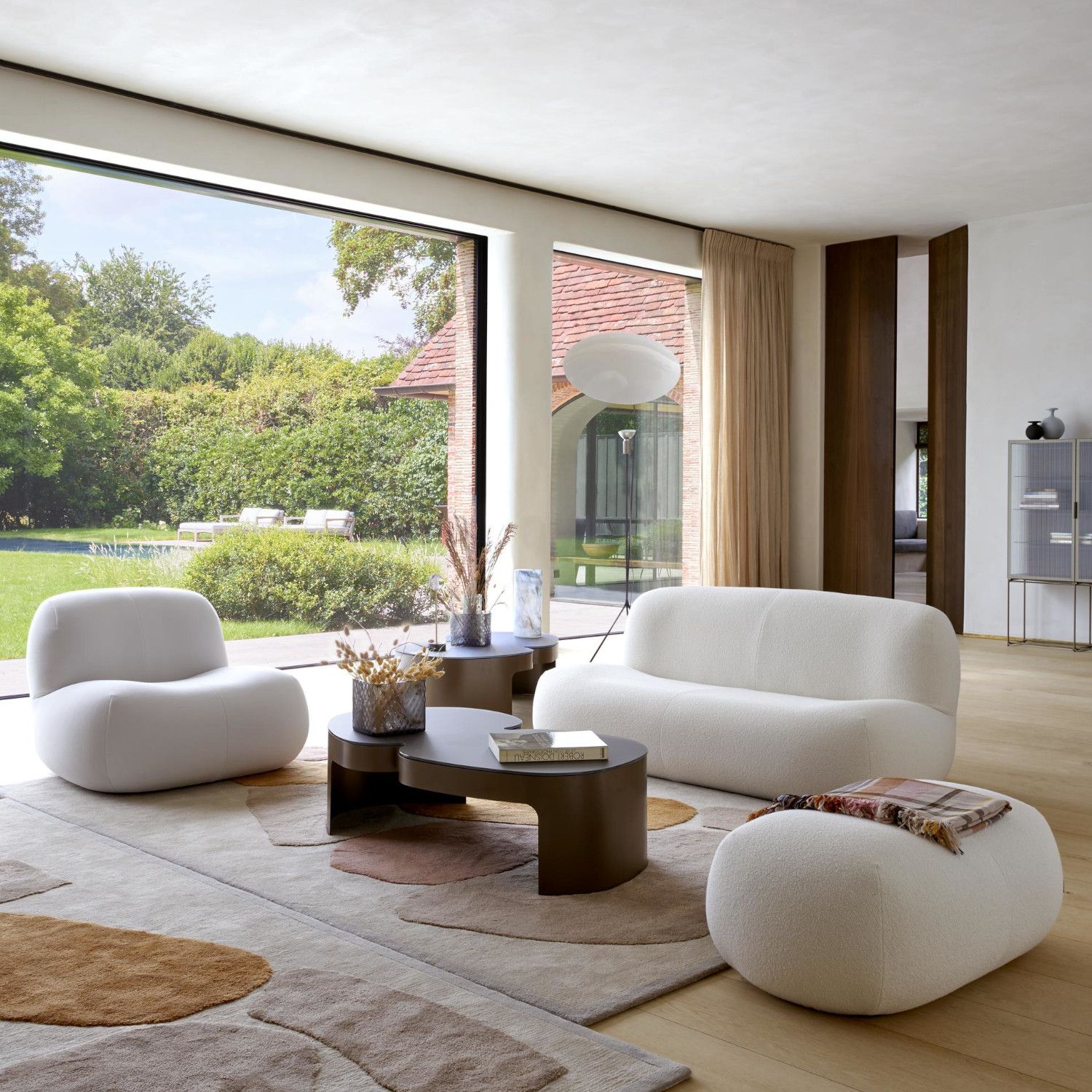 Teppich Pukka von Ligne Roset als Milieubild in beige