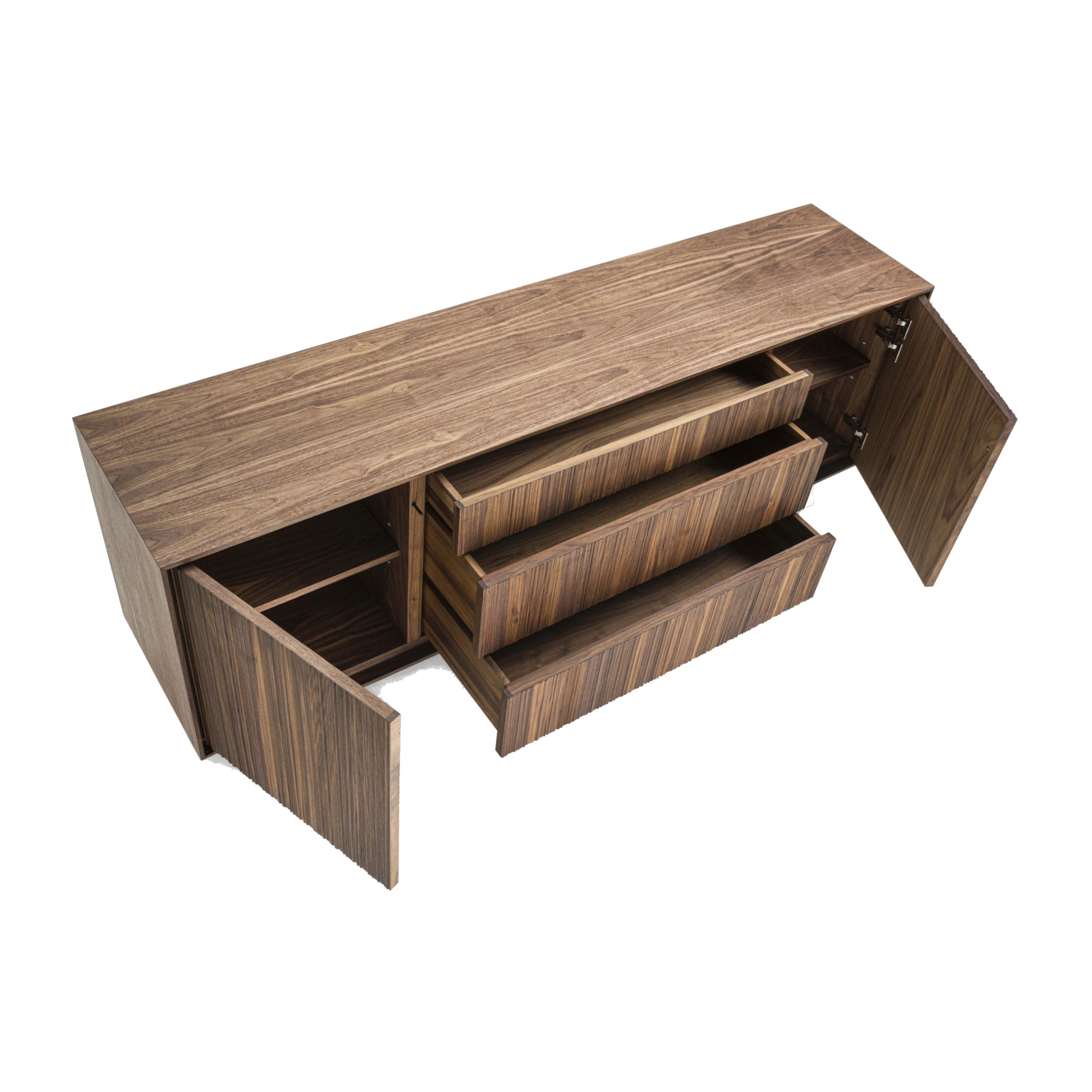 Sideboard Vela von Riva in Nussbaum als Freisteller geöfnet.