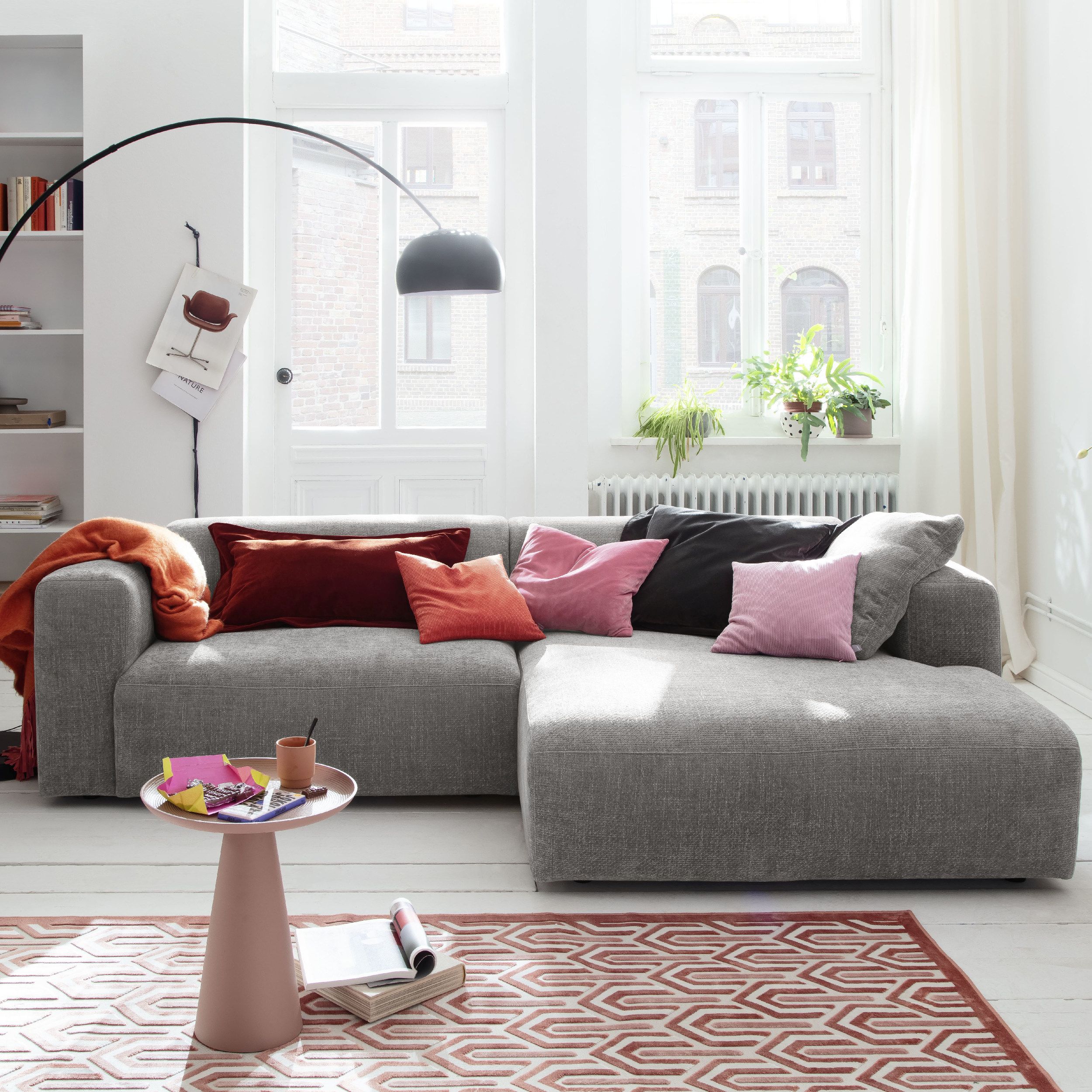 Sofa Annie
