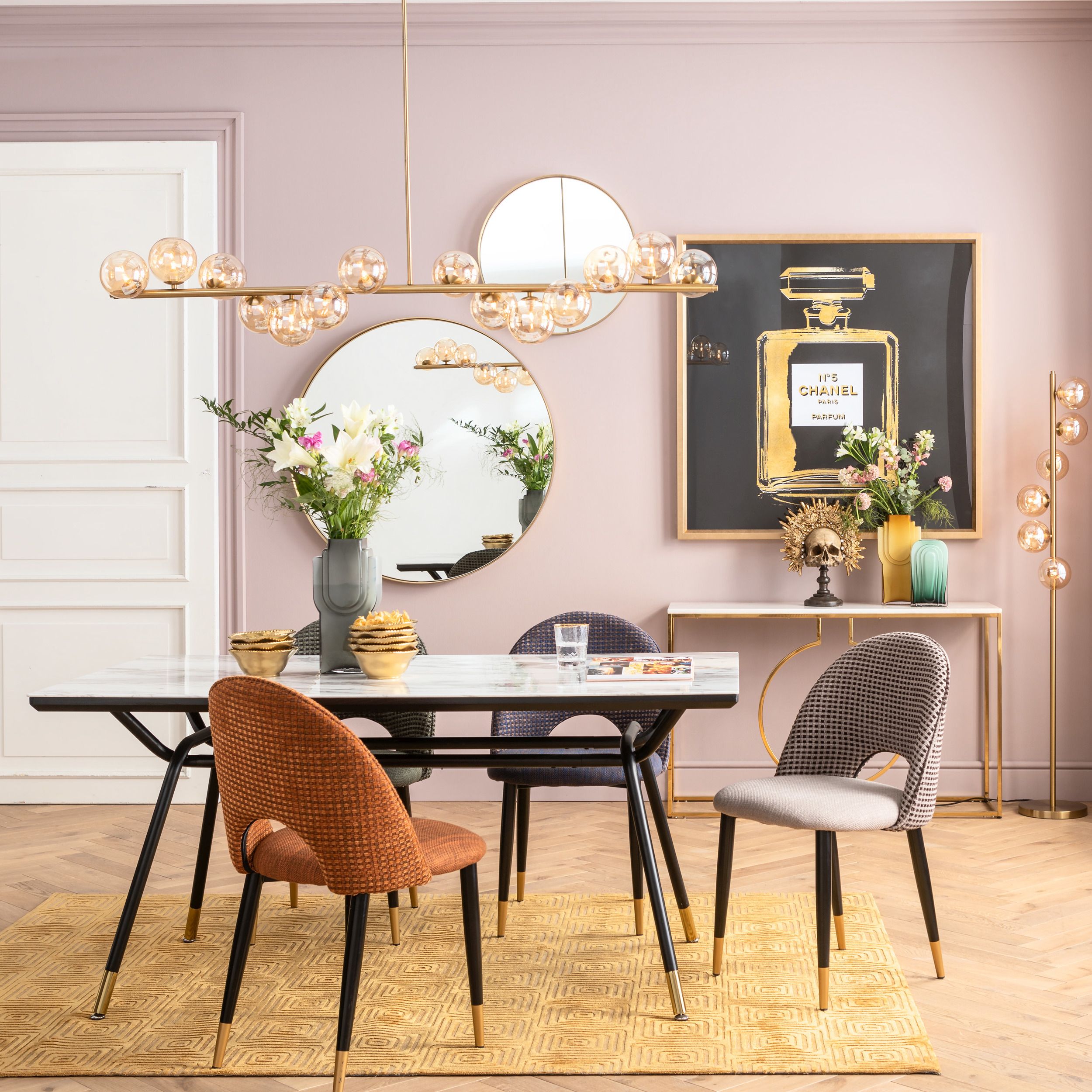 Spiegel Curve Round gold Mmilieubild