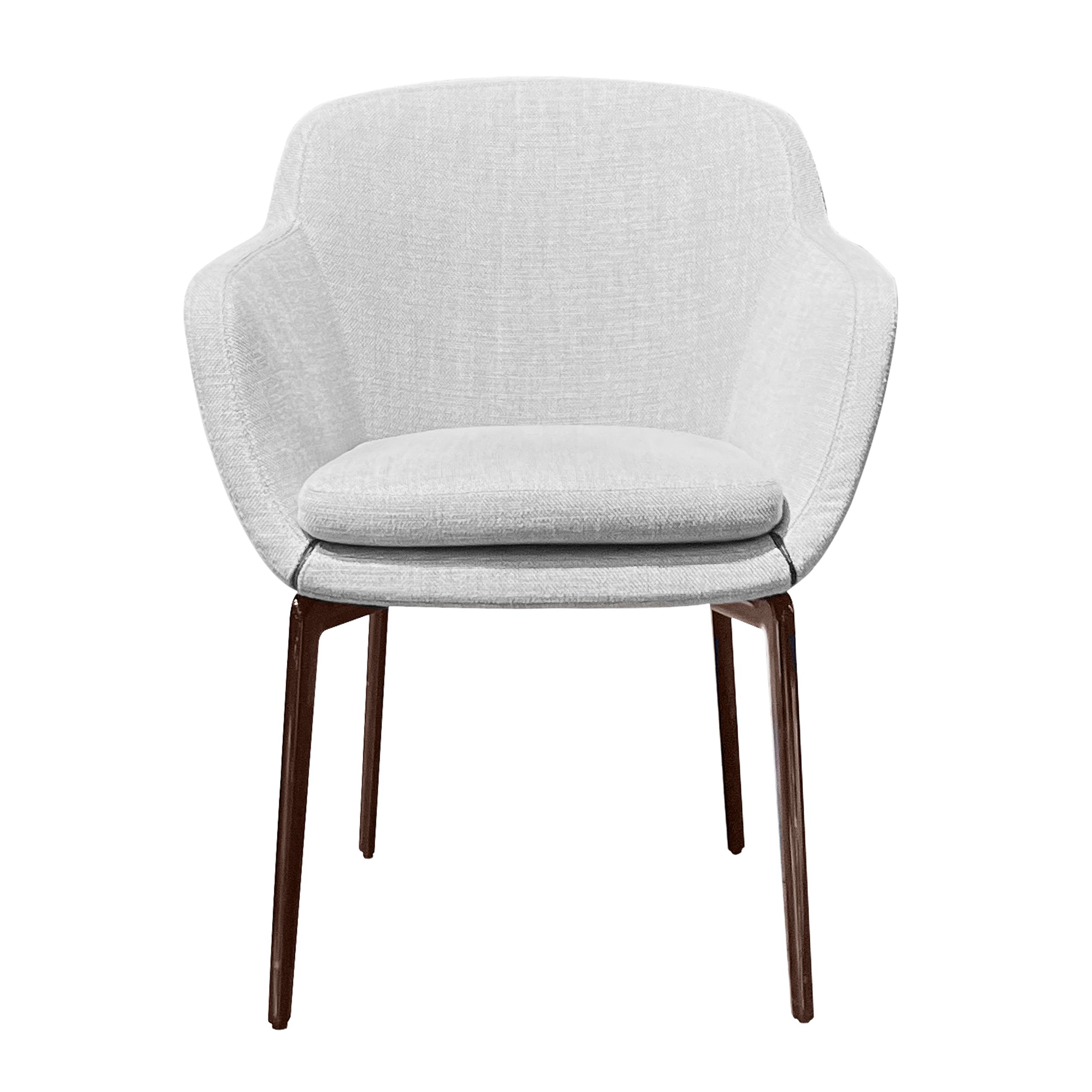 Eleganter Schalenstuhl Belt von Minotti in grauem Stoff in frontaler Ansicht vor einem weißen Hintergrund.