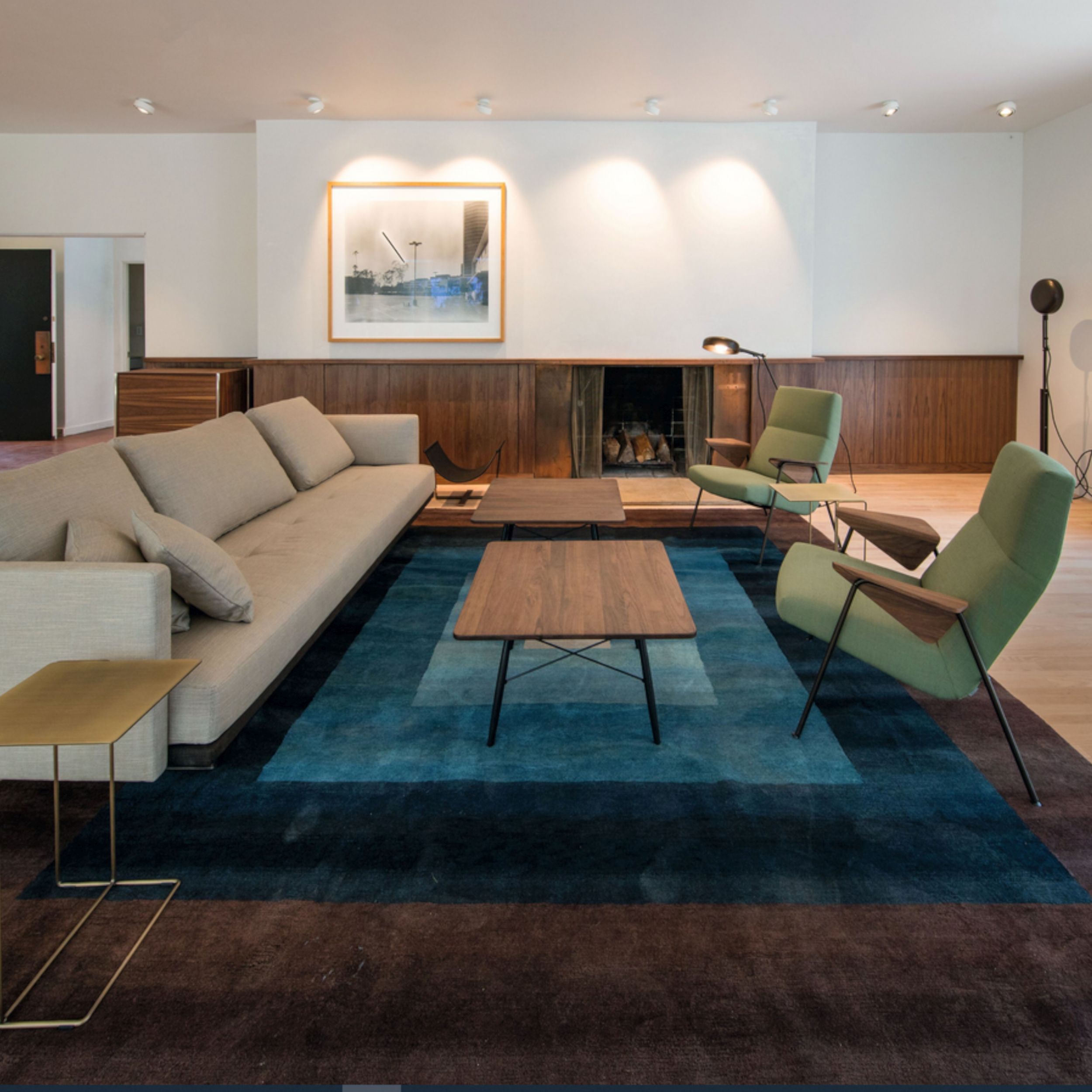 Sessel Votteler Chair von Walter Knoll in grün als Milieubild.