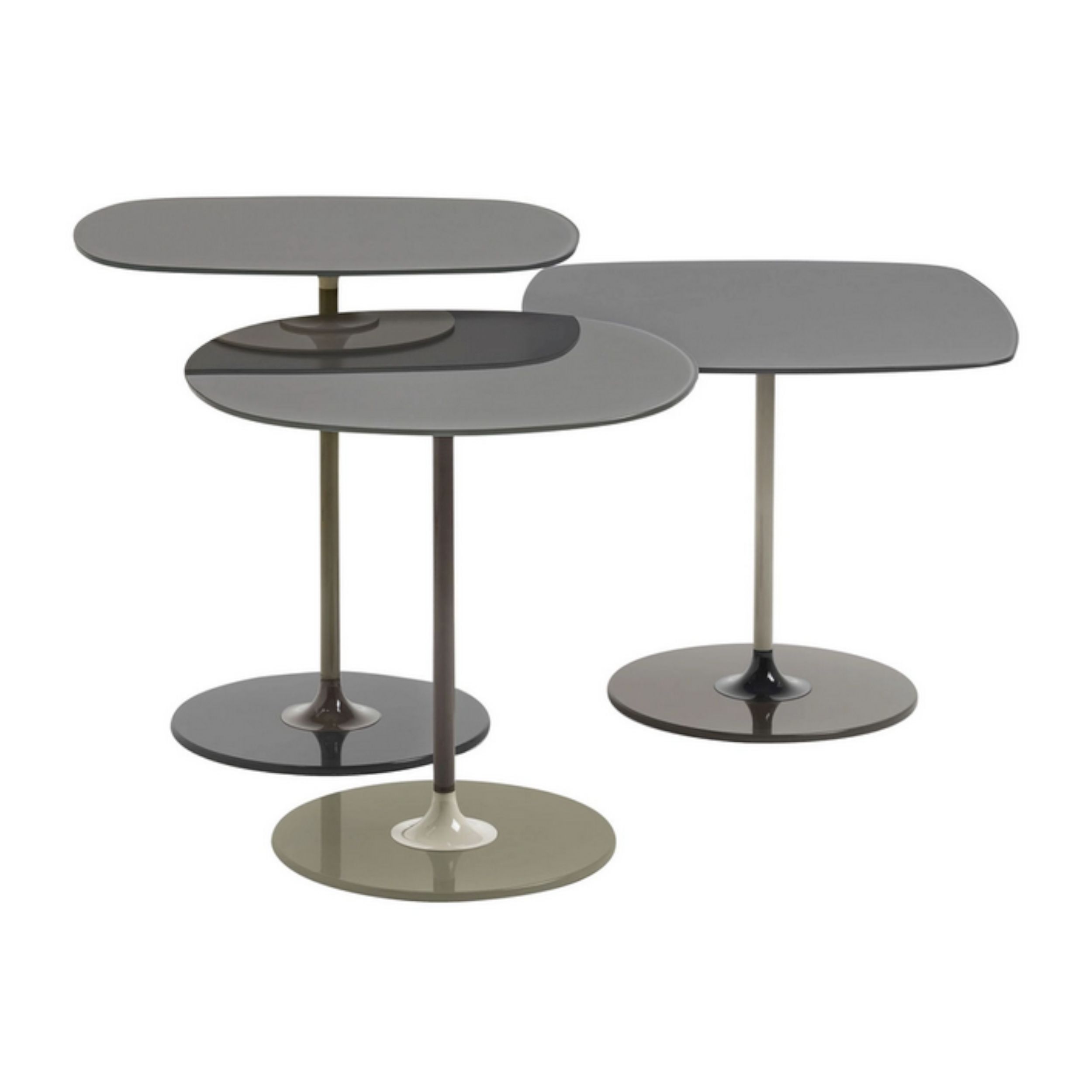 Beistelltisch Thierry von Kartell in grau als Freisteller.