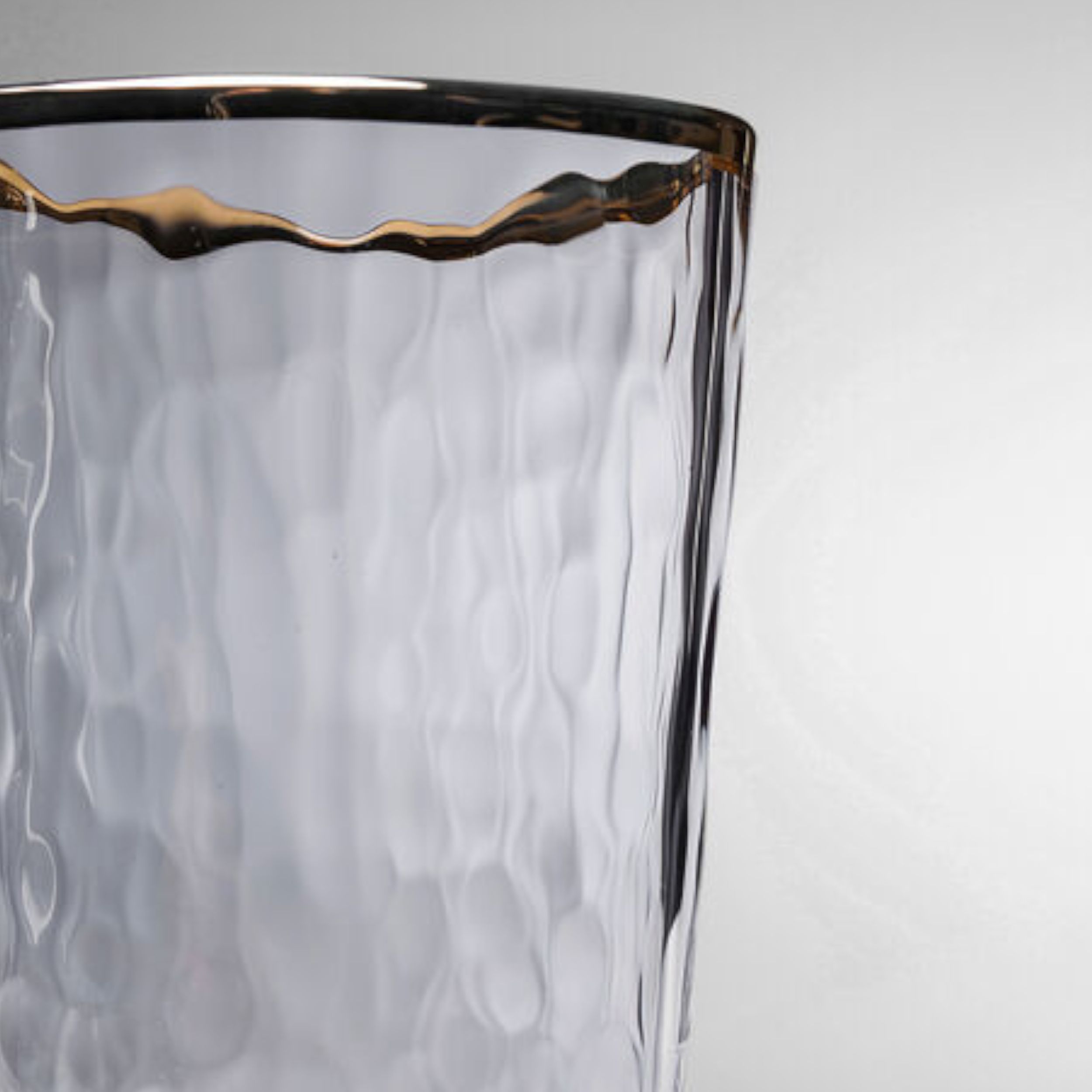 Wasserglas Hommage Detail
