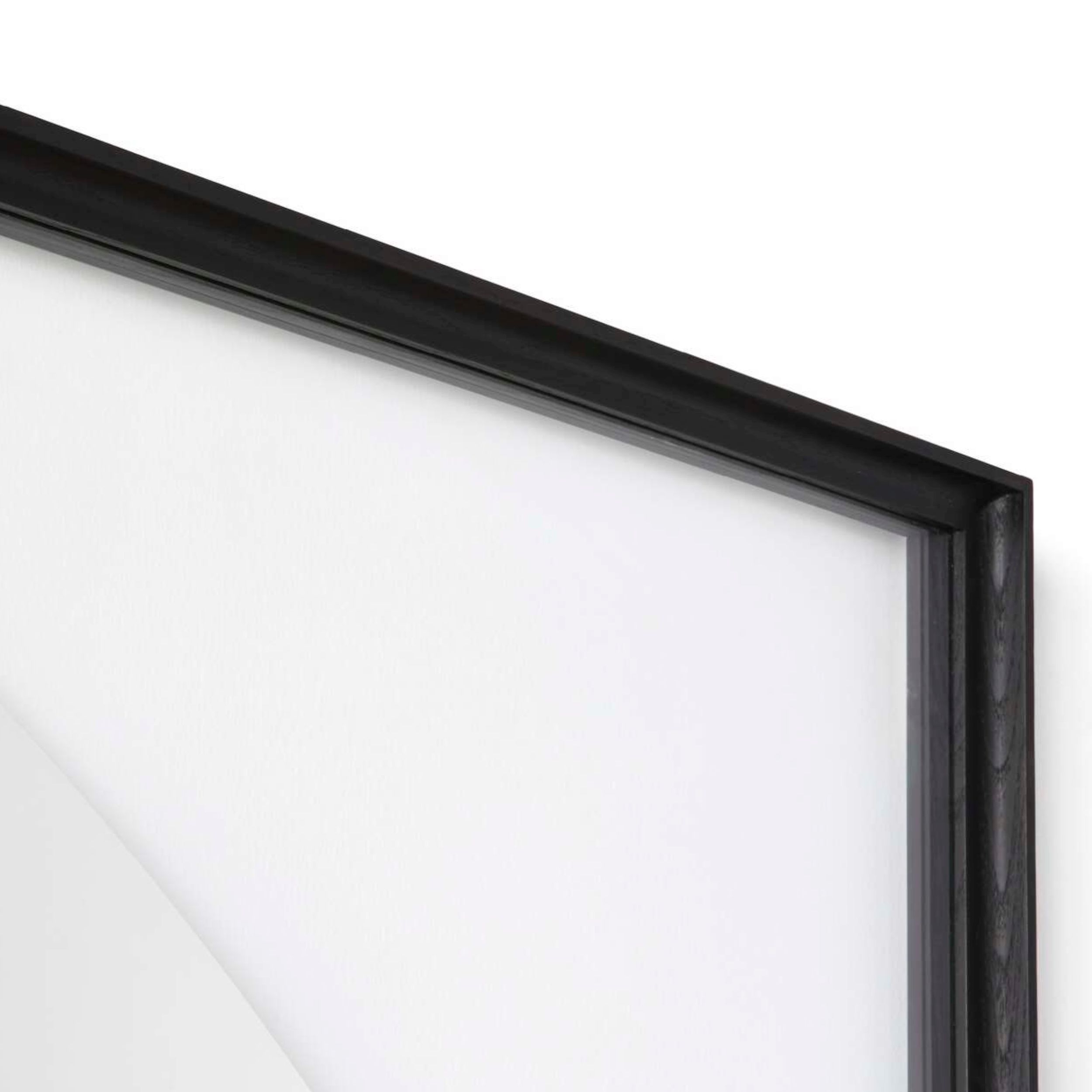 Detailaufnahme des Rahmens von Spiegel Deadline Quarto von Cassina.