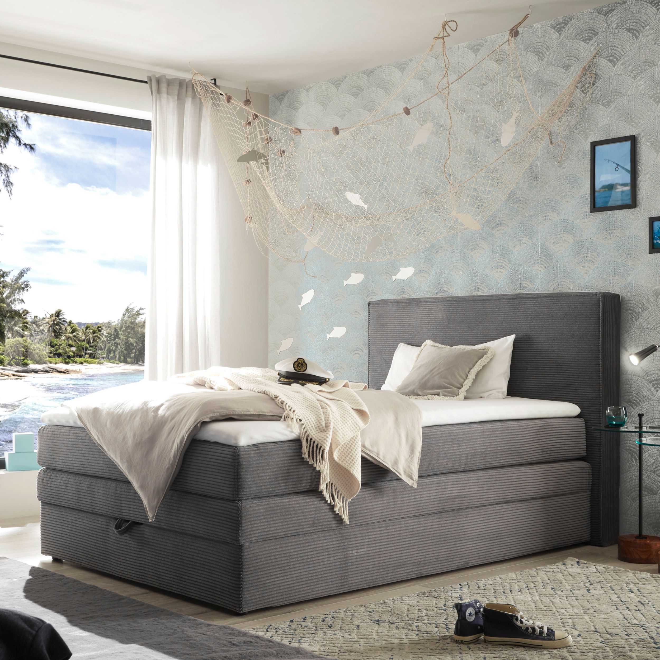 Boxspringbett Janett in grau als Milieubild