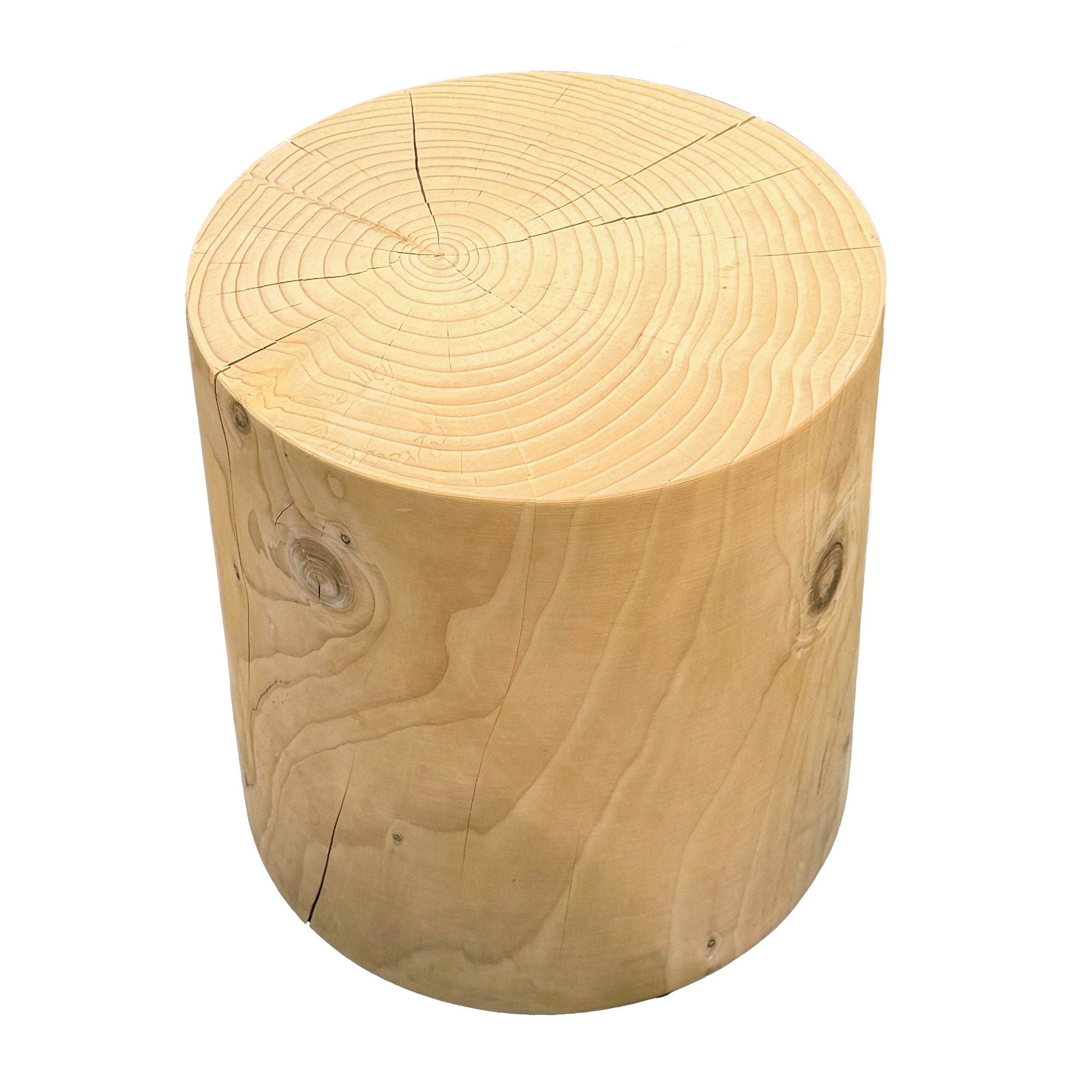 Beistelltisch Legno Vivo 6 von Riva in Zeder natur als Freisteller .