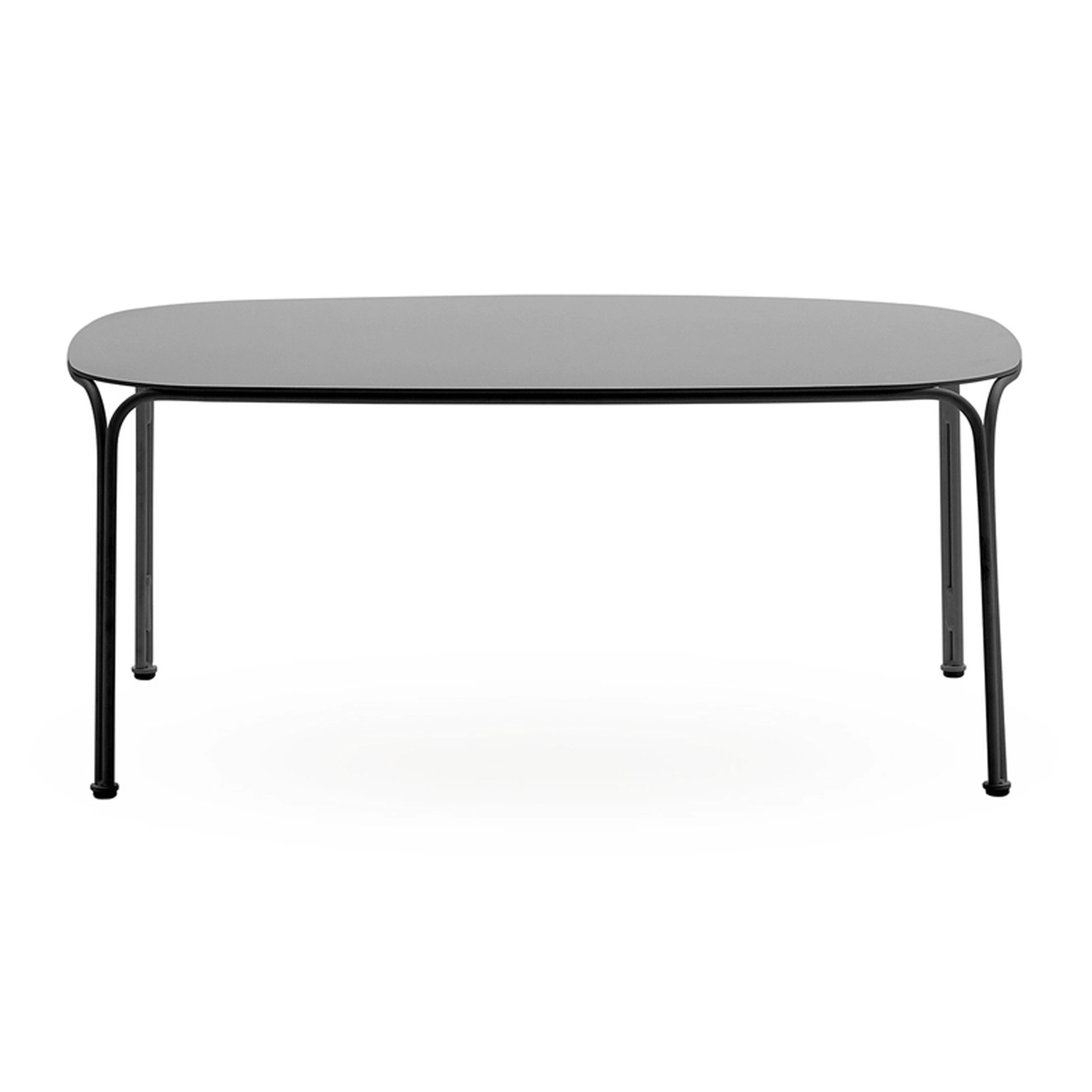 Moderner, schwarzer Gartentisch Hiray von Kartell in frontaler Ansicht vor einem weißen Hintergrund.