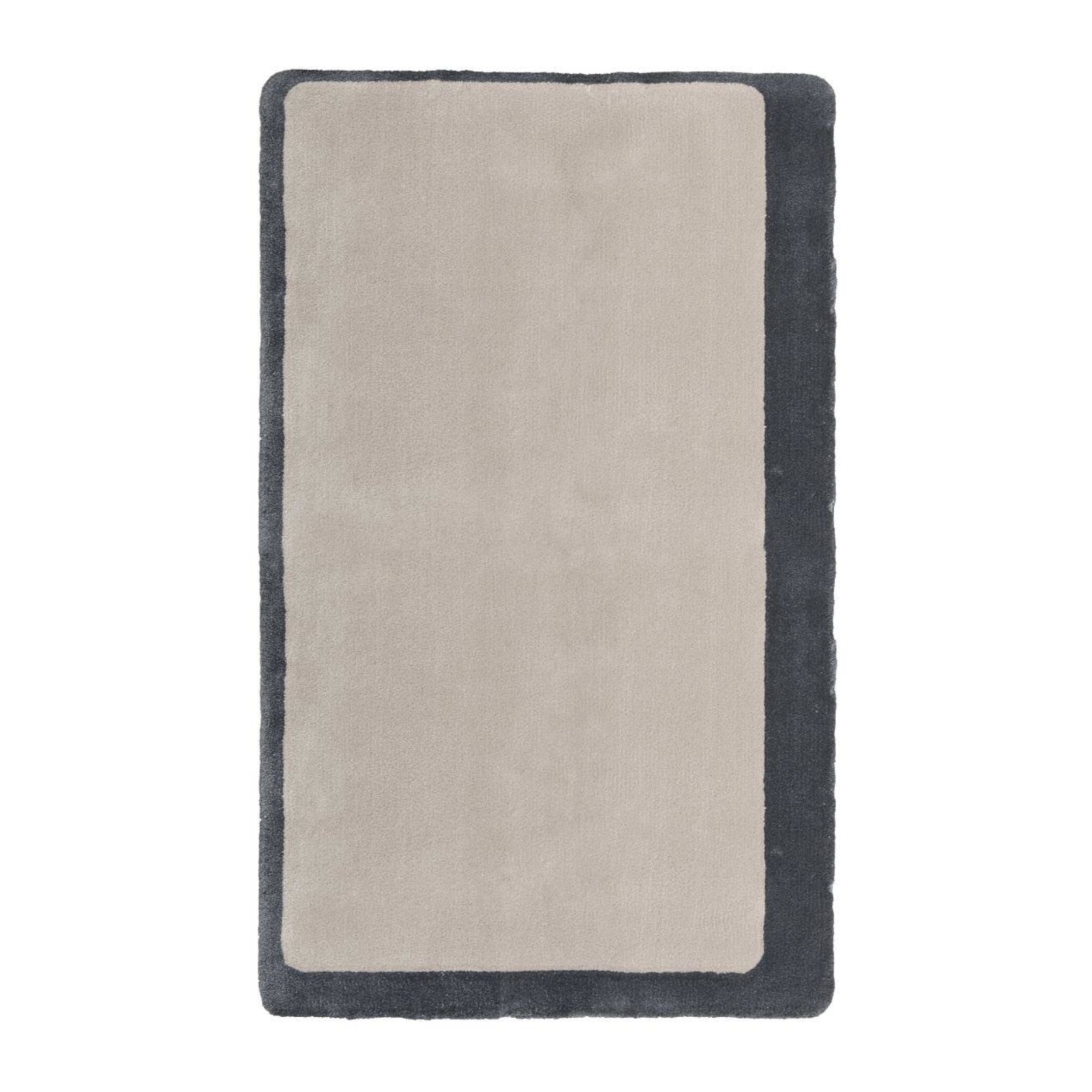 Teppich Dibbets Cambre von Minotti als Freisteller in beige