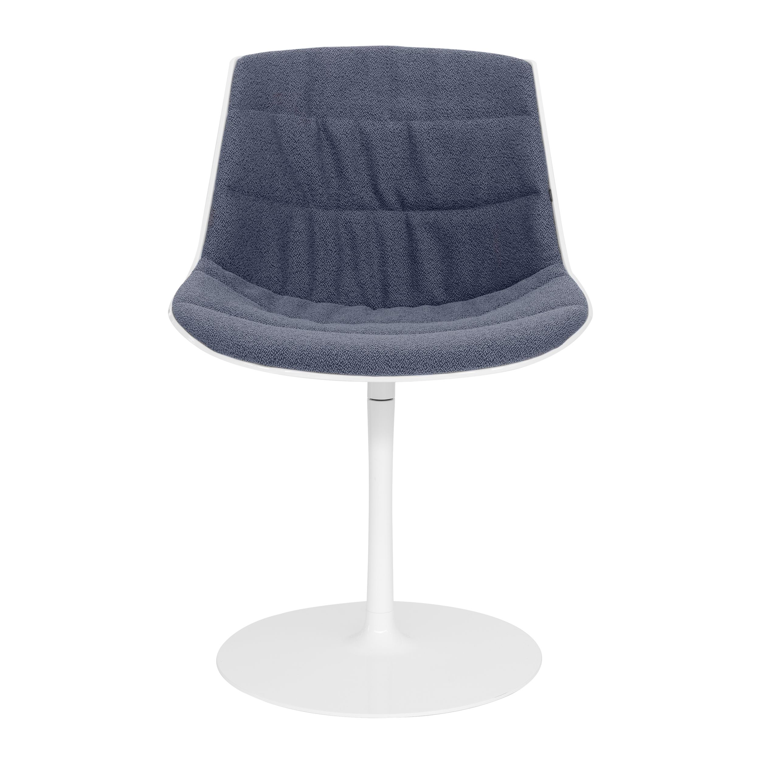 Moderner Stuhl Flow Chair Color von MDF Italia mit weißem Drehgestell und grau gepolsterter Sitzschale in frontaletr Ansicht vor einem weißen Hintergrund. 