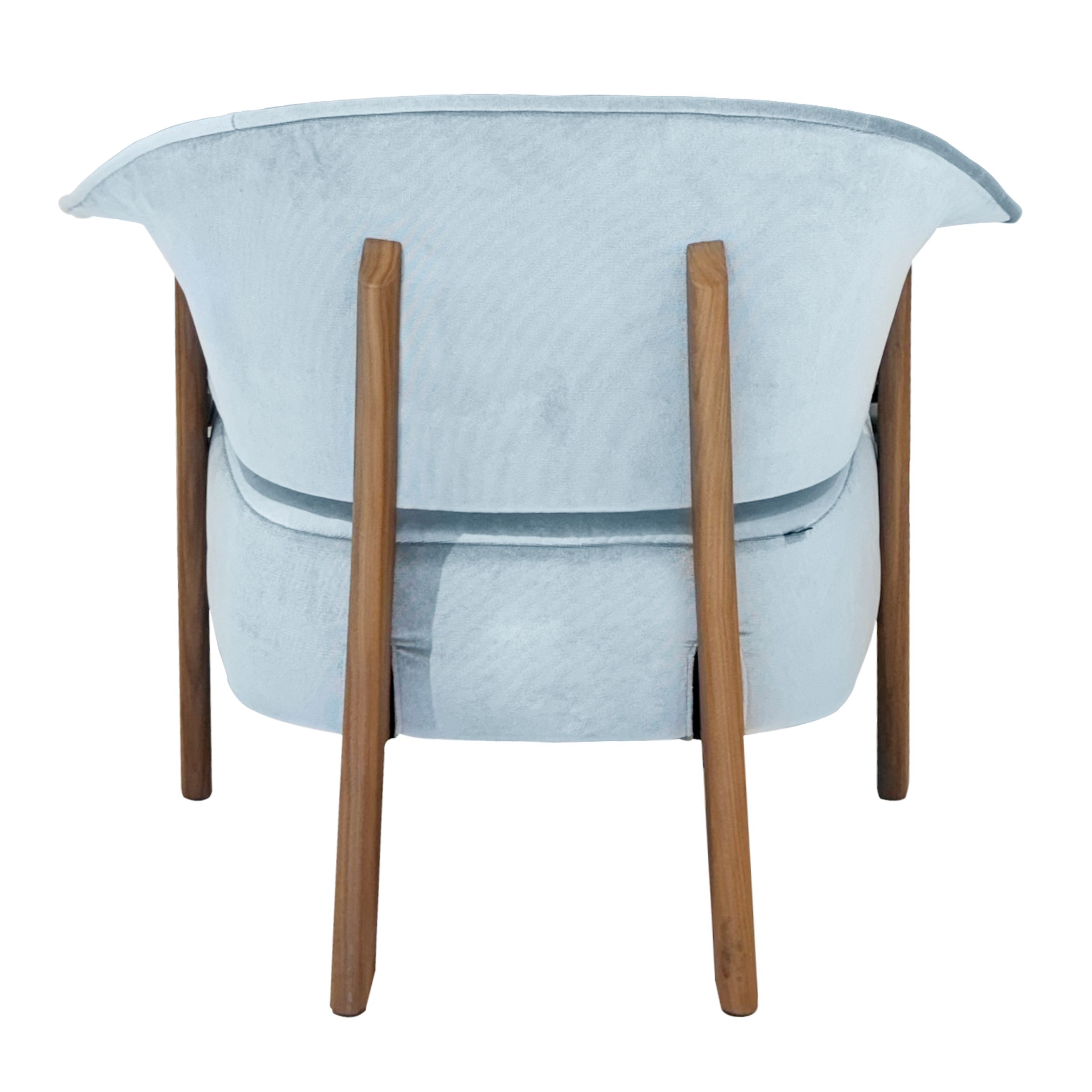 Sessel Back-Wing Armchair Cassina mit hellblauem Bezug und Nussbaumgestell in rückseitiger Ansicht vor einem weißen Hintergrund.