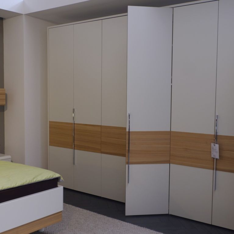 Drehtürenschrank Multi Forma II