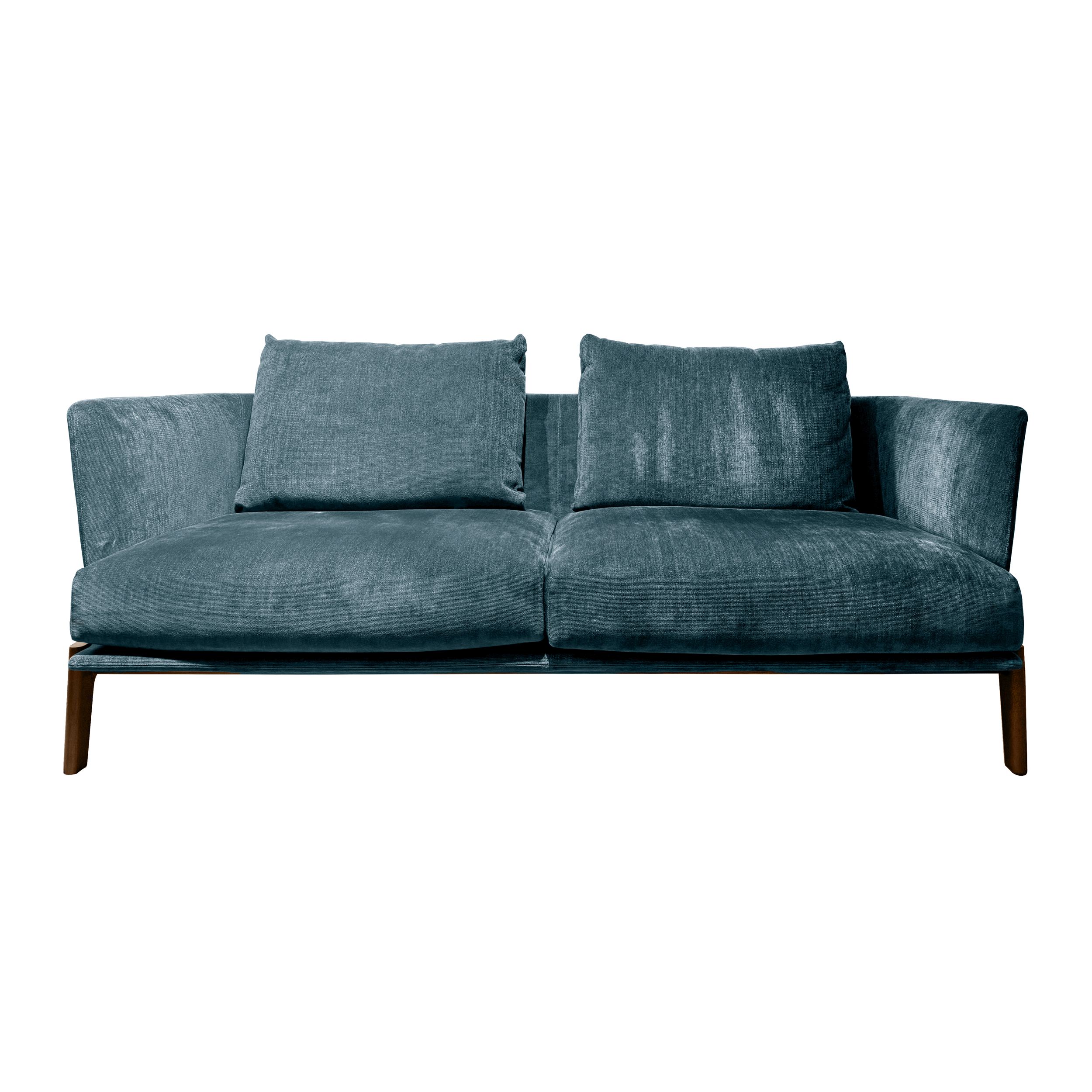 Sofa Chelsea von Molteni in blau als Freisteller frontal.