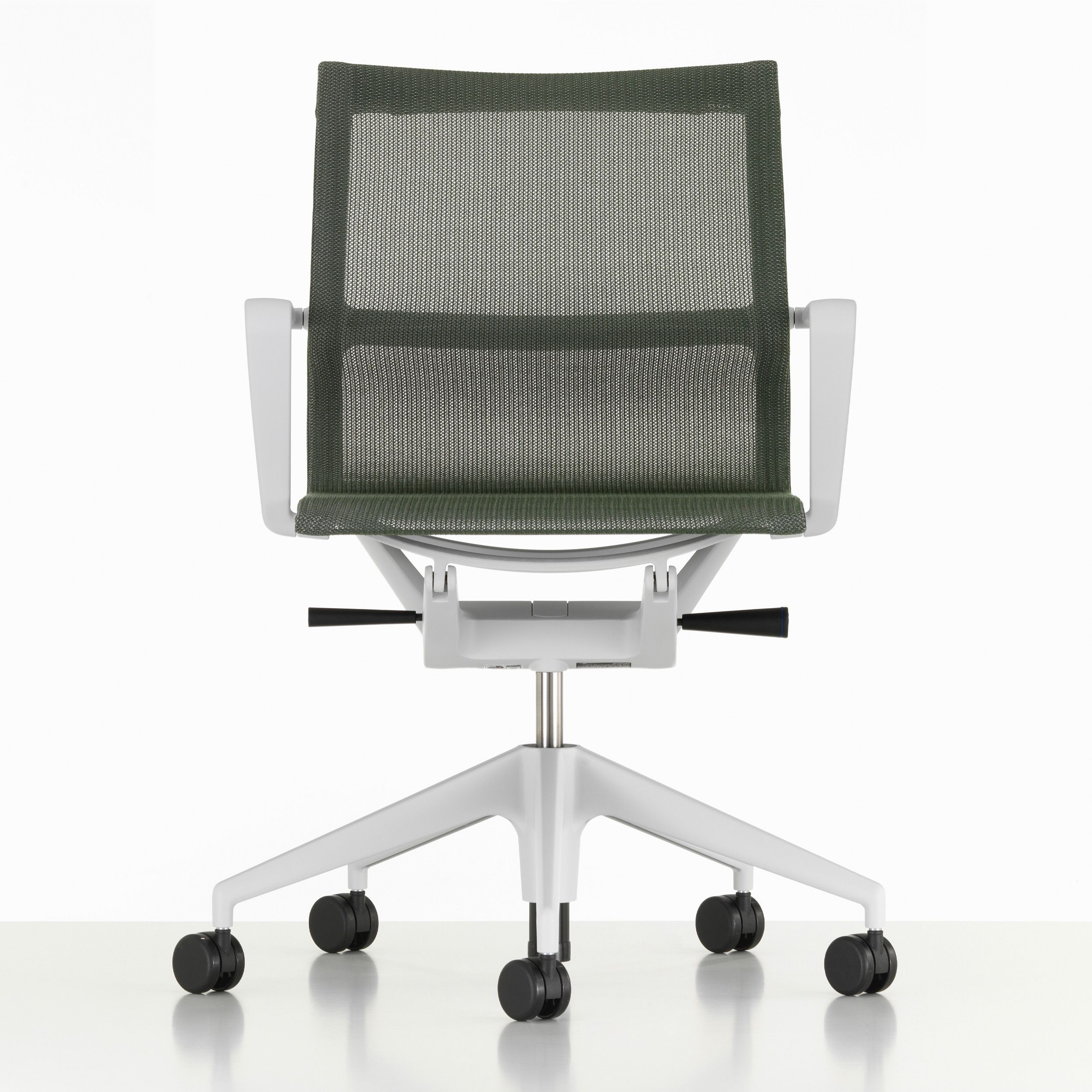 Bürostuhl Physix von Vitra in Stoff TrioKnit schilf als frontaler Freisteller.