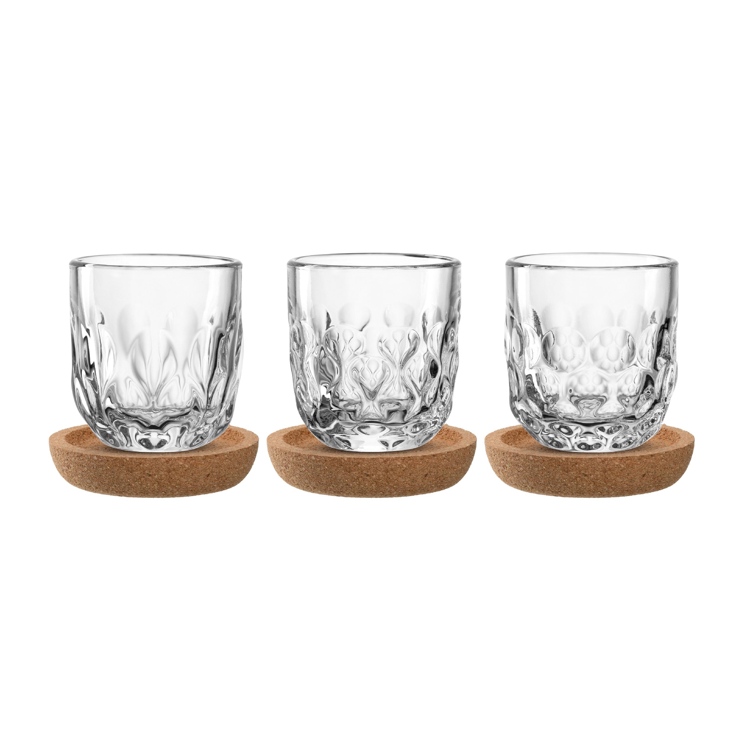 Espressoglas 6 tlg.  klar Gocce von Leonardo
best. aus 3 Gläser mit Korkuntersetzer.
Gläser haben ein elegantes Tropfenrelief.
Gläser stehen vor weissem Hintergrund. 

